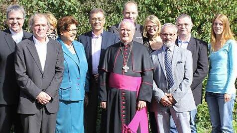 Auszeichnung für die Asylbewerber-Betreuergruppe aus Ebenhausen . Foto: Stefan Geiger