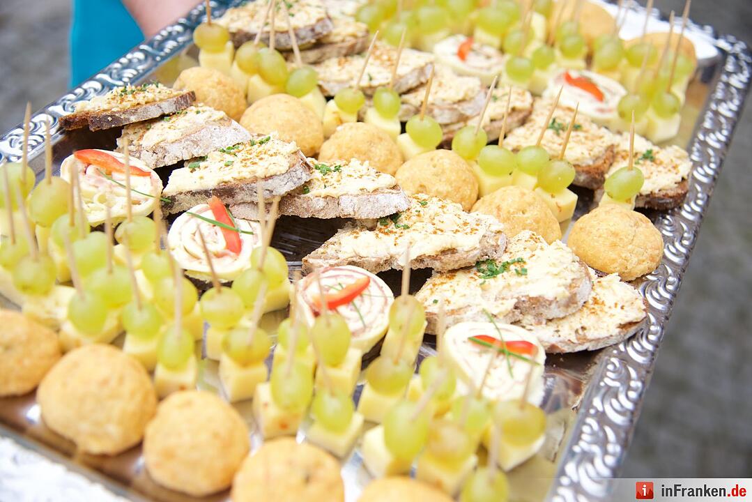 Nach einjähriger Kirchensanierung: Hannberg feiert die Wiedereröffnung der Wehrkirche der Pfarrei Geburt Mariens Hannberg