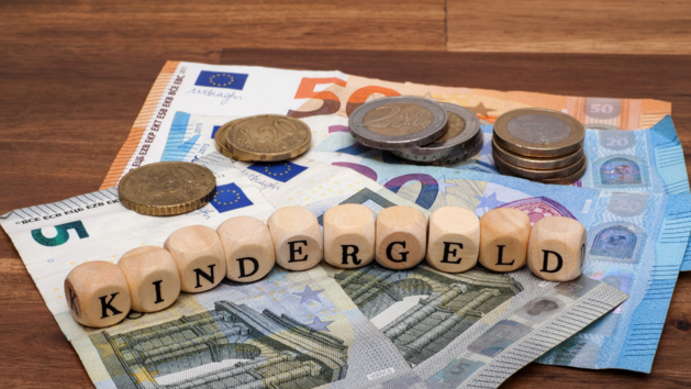 Nach Kritik am Kindergeld wird der Betrag f&uuml;rs dritte Kind nun angepasst.