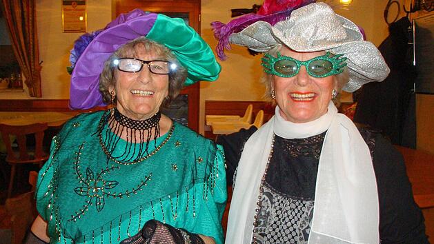 Die jung gebliebenen Seniorinnen Margarethe Bauer (von links) und Heidi Wiedmann. Foto: Ammon