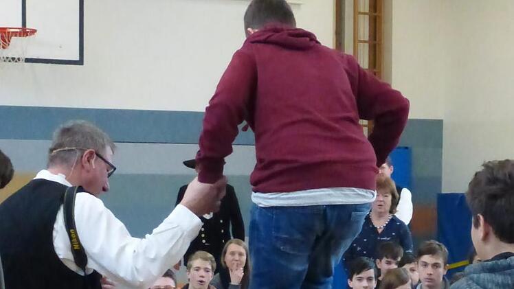Die Schüler dürfen die Brücke nach da Vinci benutzen. Foto: Michael Kübert