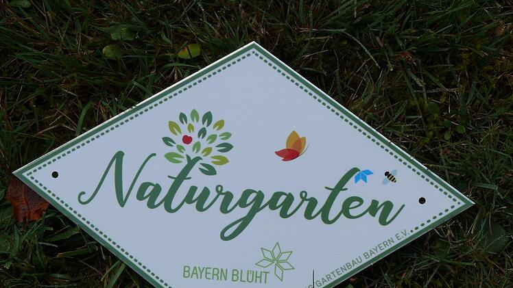 Diese Plakette sowie eine Urkunde gibt es für zertifizierte Gärten.