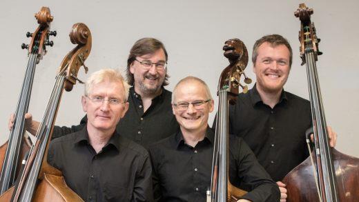 Mitreißendes Kontrabassisten-Quartett (von links): Manfred Wardeck, Christian Hellwich, Dietmar Engels und Christian Ernst.Foto: PR