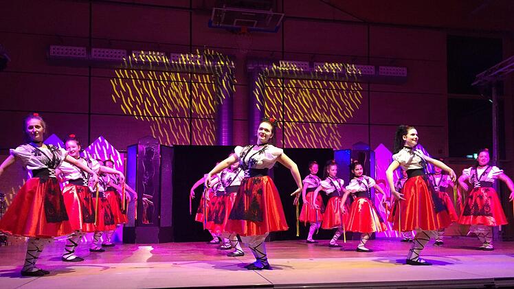 Die Ballettschule Engelmann aus Kronach bot eine perfekte Choreografie.K.-H. Hofmann