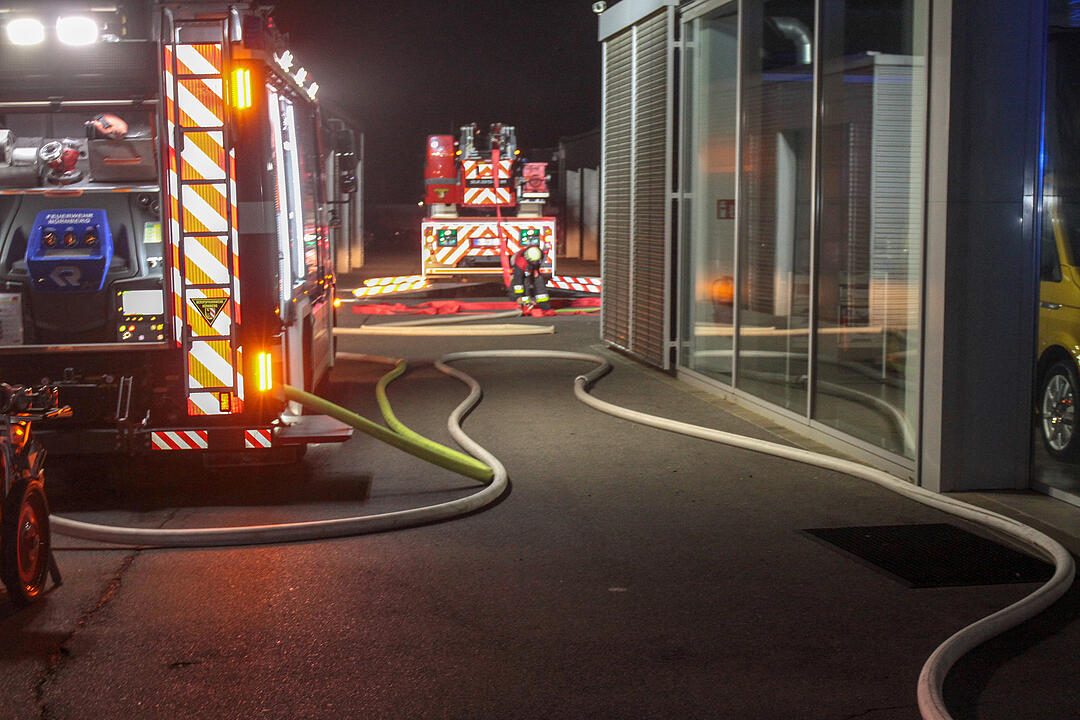 Werkstatt in Nürnberger Autohaus brannte