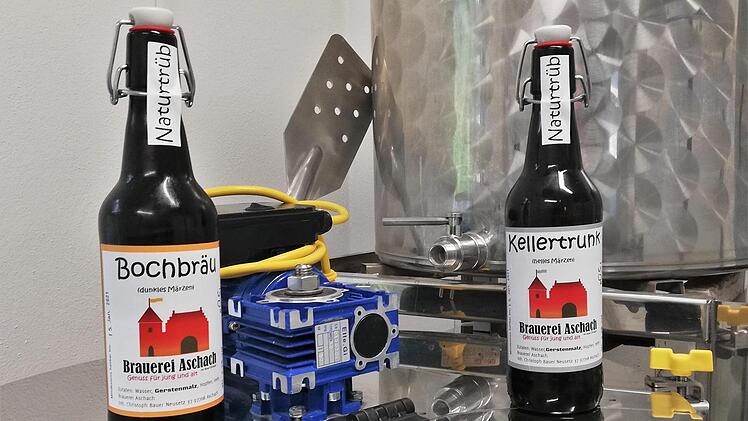 Naturtrübe Biere: Bochbräu und Kellertrunk in traditionellen Bügelflaschen