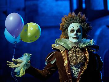 Aufs Styling kommt es an! In den d&uuml;steren Thriller-Verfilmungen des Schotten Craig Russell sind M&ouml;rder, Opfer und Ermittler immer effektvoll "herausgeputzt".