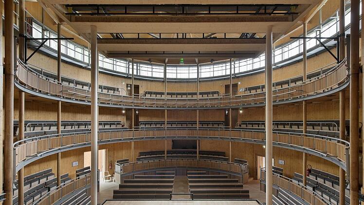 Der Zuschauerraum des Theaters bei Schloss Hardelot, von der Bühne aus gesehen.Grafik: Studio Andrew Todd Ltd.