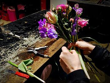 Oft schlecht bezahlt: In der Floristik müssen sich viele Beschäftigte mit Mini-Löhnen begnügen, die bei weitem nicht zum Familienunterhalt reichen, kritisiert die IG BAU. Foto: IG Bau