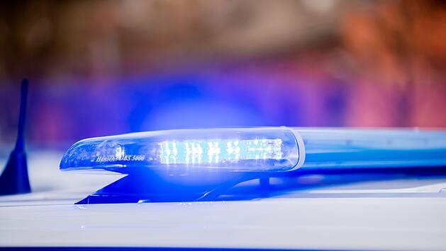 Arnstein: Ehefrau (40) bedroht Partner mit Messer und Schere