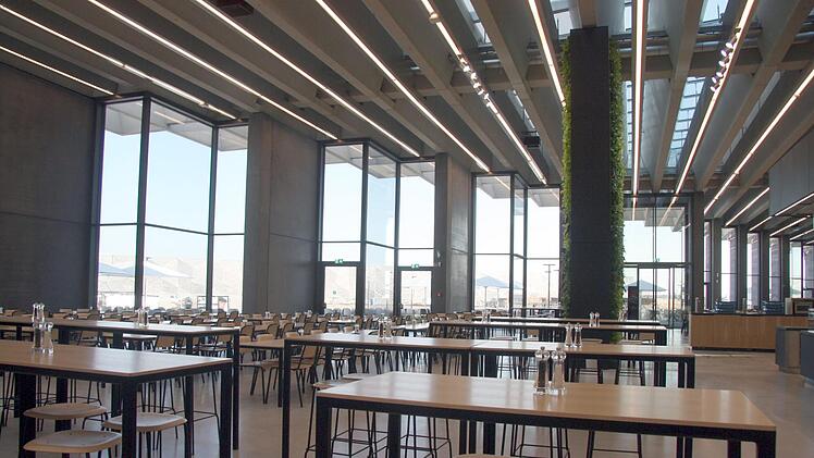 Impressionen von der Einweihung des "Halftime"     Foto: Richard Sänger