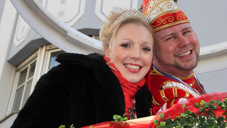 Prinzenpaar 2014: Monique I. (Fuß ) und Matthias I. (Grief) Foto: Ulrike Müller/Archiv