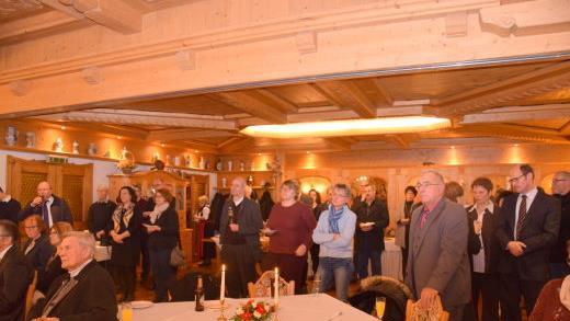 Stehempfang im Rhönhof.. Foto: Horst Conze