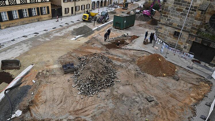 Grabungen am Hallstadter MarktplatzFoto: Ronald Rinklef