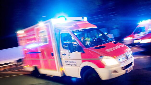 Lärmbelästigung? Einer Mutter aus München sind die ständigen nächtlichen Einsatzfahrten mit Martinshorn ein Dorn im Auge. Sie hat deshalb eine Petition ins Leben gerufen - die bei vielen allerdings auf Unverständnis stößt. Symbolfoto: Marcel Kusch/dpa