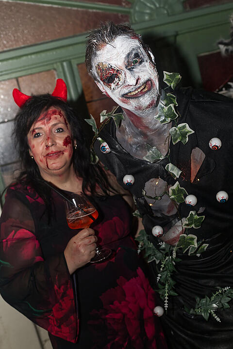 ME & MY (ZOMBIE) GIRLS HALLOWEEN