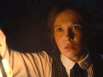 In ihrem dritten Film sucht Enola Holmes (Millie Bobby Brown) nach ihrem ber&uuml;hmten Bruder Sherlock.