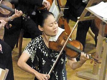 Midori spielte das Violinkonzert von Robert Schumann. Foto: Ahnert