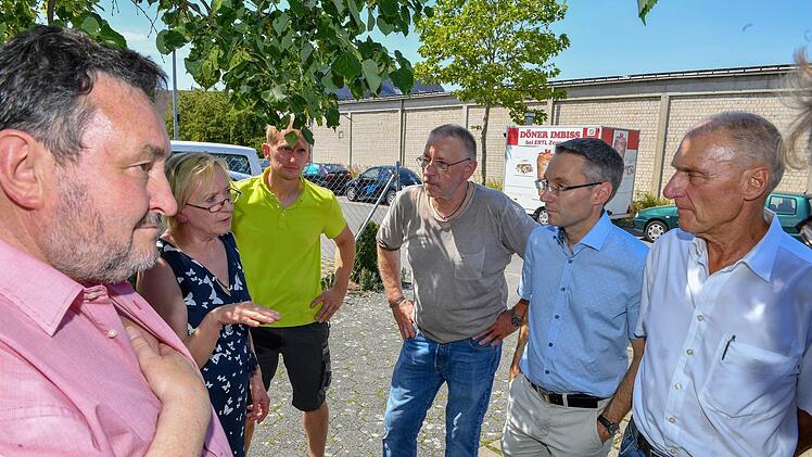 Stadtrat Wußmann im Gespräch mit Anliegern