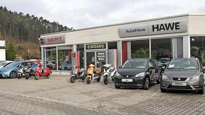 Das HAWE-Fahrzeugcenter in Altenkunstadt mit seinen IVECO Nutzfahrzeugen, SEAT Automobilen und Motowell Motorrollern bietet Ihnen beste Qualität, langjährige Kompetenz und ständige Mobilität - auch für Modelle aller anderen Hersteller. Foto: Stephan Stöckel