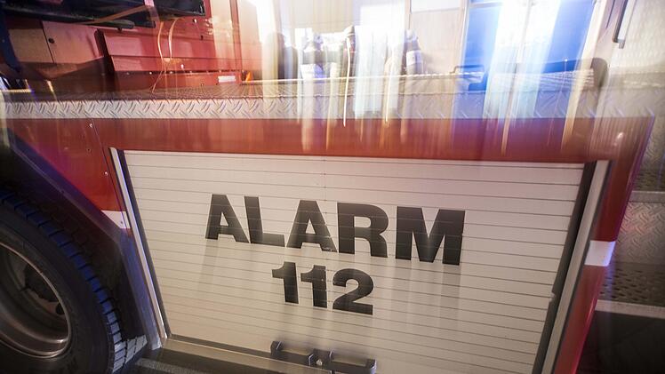 Kronach: Feuerwehr zu Baugruben-Unfall alarmiert - Person tot