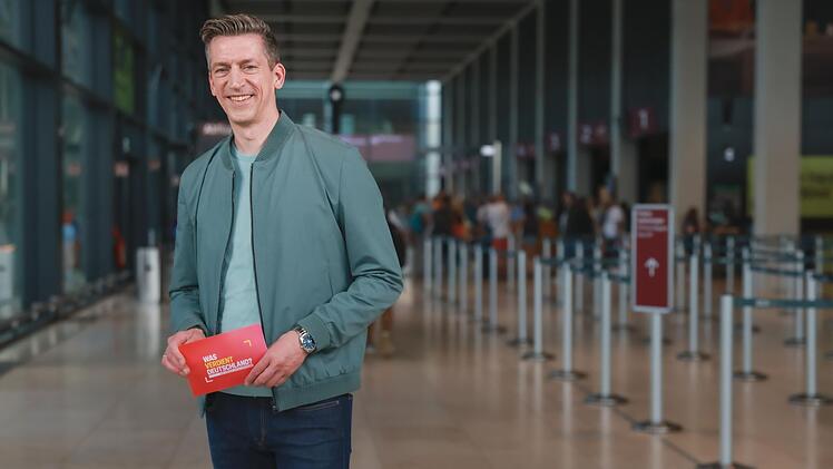 Steffen Hallaschka nimmt sich selbst nicht aus: Er verrät, wie viel er bei RTL verdient.