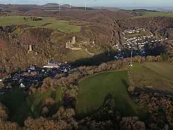 Abgetrennte Frauenhände auf A45: DNA-Abgleich bestätigt Verbindungen zu Leichenfund in Rheinland-Pfalz Abgetrennte Frauenhände auf A45: DNA-Abgleich bestätigt Verbindungen zu Leichenfund in Rheinland-Pfalz