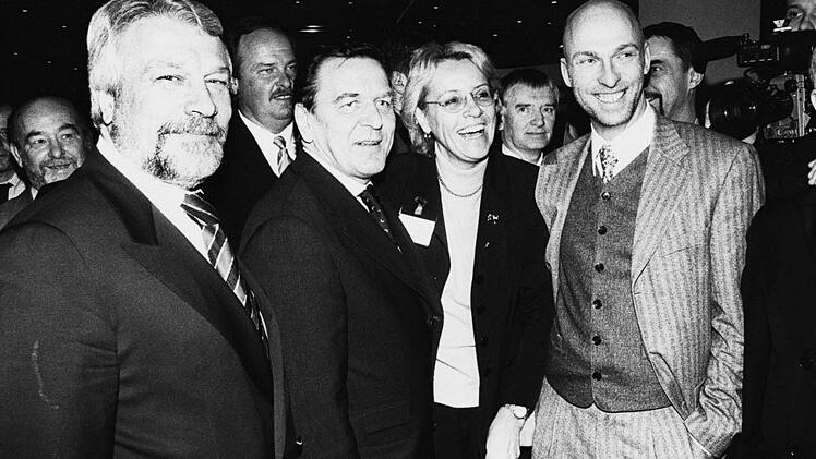...und mit Kanzler Schröder. Fotos: Archiv/Bartl/Mäuser