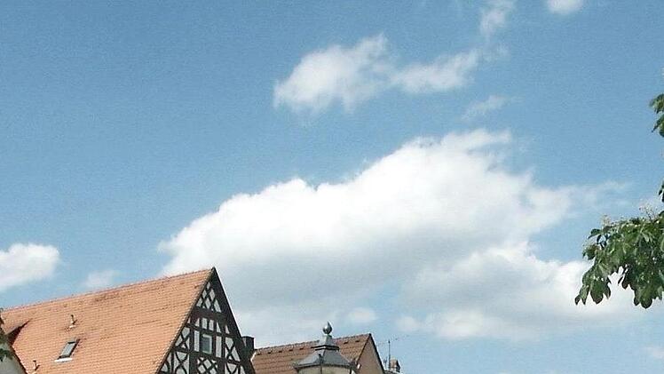 Auf dem Marktplatz findet der Jahrmarkt statt.  Foto: Mao