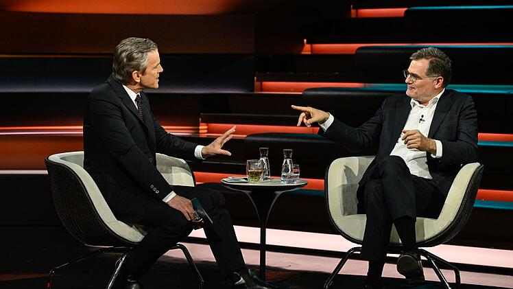 Ex-Kanzleramtschef Wolfgang Schmidt (rechts) sprach am Donnerstagabend &uuml;ber die Herausforderungen, vor denen die schwarz-rote Koalition jetzt steht.