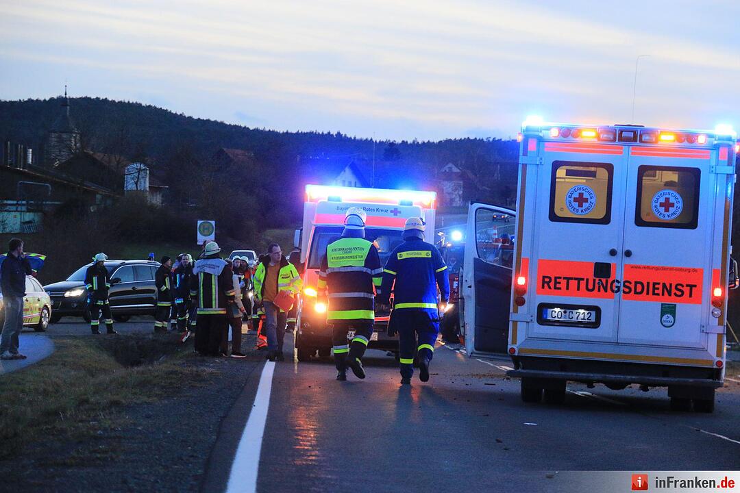 Hafenpreppach: Pkw kollidiert mit Traktor