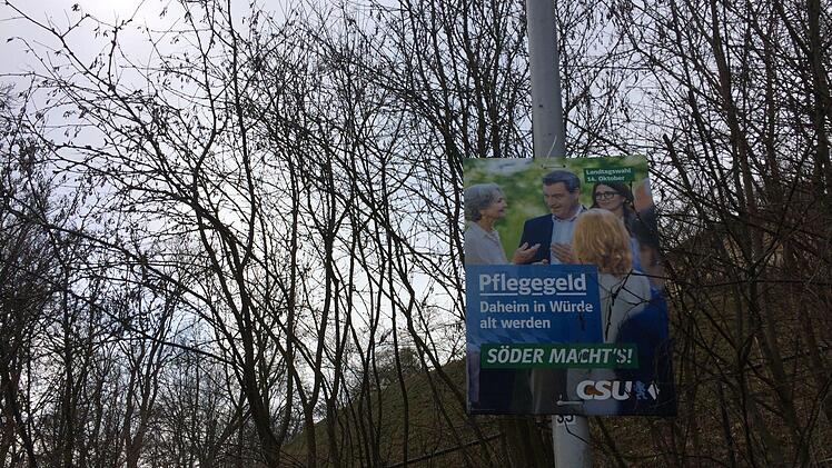 Das vergessene Plakat: CSU-Landtagswahlwerbung im Schatten der  Veste.Oliver Schmidt