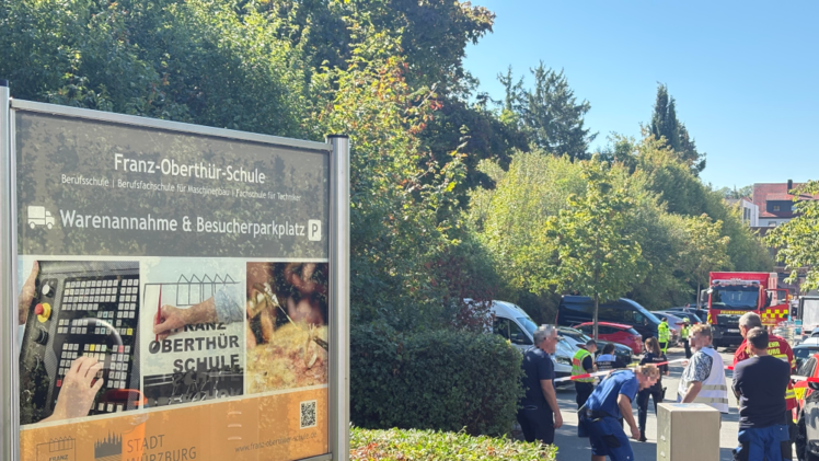 Gasaustritt an W&uuml;rzburger Schule - sechs Verletzte im Krankenhaus