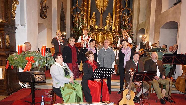 "Weihnachten in der Rhön", das Konzert in der Klosterkirche am Kreuzberg zählt zu den musikalischen Höhepunkten des Jahres. Foto: Marion Eckert
