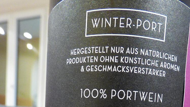 Eine Flasche "Winter Port", hergestellt in Gößweinstein Foto: Thomas Weichert