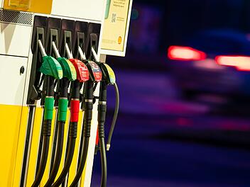 Benzin und Diesel: Sprit wird enorm teuer