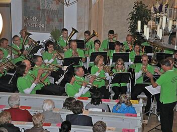 Das Foto zeigt den Posaunenchor bei dem von ihm zu seinem 50-jährigen Bestehen organisierten Kichenkonzert.  Foto: Daniel Wiener