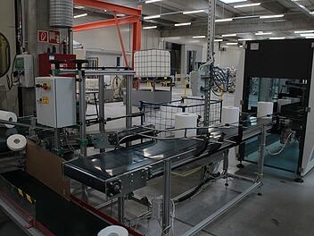 Papierfabrik, Industrie, Fertigung, Produktionshalle