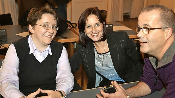 Vom Bürger-Block zu "Für Bamberg" und nun in alle Parteirichtungen zerstreut: (v.l.): Christina Keidel, Barbara Blecha und Matthias Alt. Nicht auf dem Bild: Eddy Weiß.   Foto: Ronald Rinklef