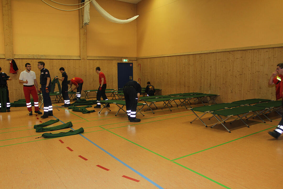 Ungeplante Einrichtung von Notunterkuenften fuer Asylbewerber