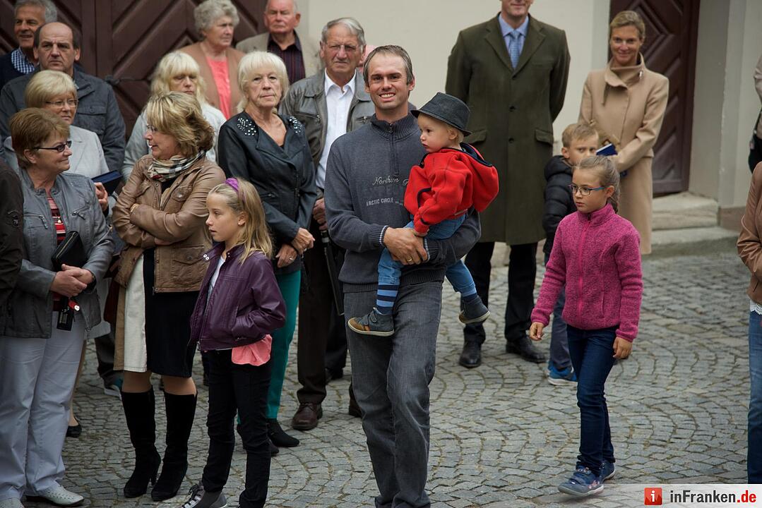 Nach einjähriger Kirchensanierung: Hannberg feiert die Wiedereröffnung der Wehrkirche der Pfarrei Geburt Mariens Hannberg