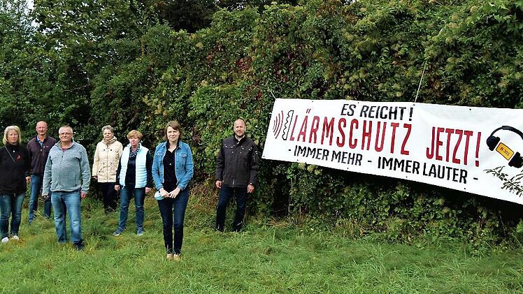 Im Oktober vergangenen Jahres hatten Bürger im Beisein von MdB Emmi Zeulner Lärmschutz gefordert - jetzt hat die Abgeordnete vor Ort über Fortschritte informiert.