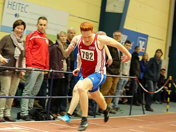 Nick Przeliorz vom TSV Münnerstadt wurde in Fürth Bayerischer Meister über 200 Meter und gewann Bronze über 60 Meter. Foto: Theo Kiefner