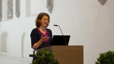 Die Bamberger Professorin Maike AndresenMarion Kr&uuml;ger-Hundrup
