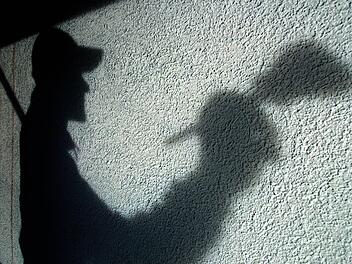 Illegaler Nebenjob: Schwarzarbeit lohnt sich in Deutschland seit Jahren immer weniger - bis jetzt.  Foto: : dpa