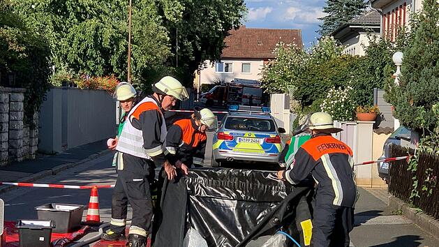 Eine unbekannte Substanz sorgte am Nachmittag in Schwabach f&uuml;r sieben Verletzte. Wegen eines Nachbarschaftsstreit wurde die Polizei zum Einsatzort gerufen. Foto: News5/Friedrich