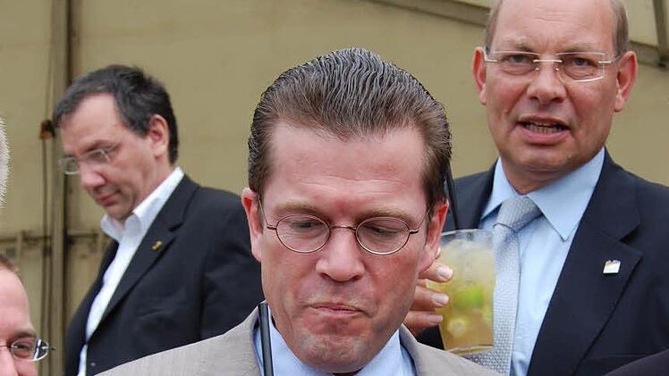 Karl-Theodor zu Guttenberg trank bei seinem Besuch 2009 alkoholfreien Caipirinha. Foto: Oliver Schmidt
