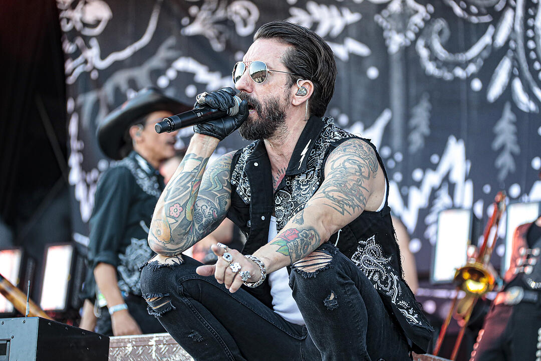 Rock im Park 2019: Die Country-Rocker von The BossHoss heizen der Menge ordentlich ein