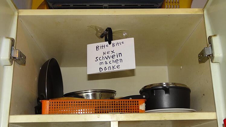 Ali darf wieder Schweinfleisch essen. Das kommt bei seinen Mitbewohnern in der Gemeinschaftsunterkunft manchmal nicht so gut an.