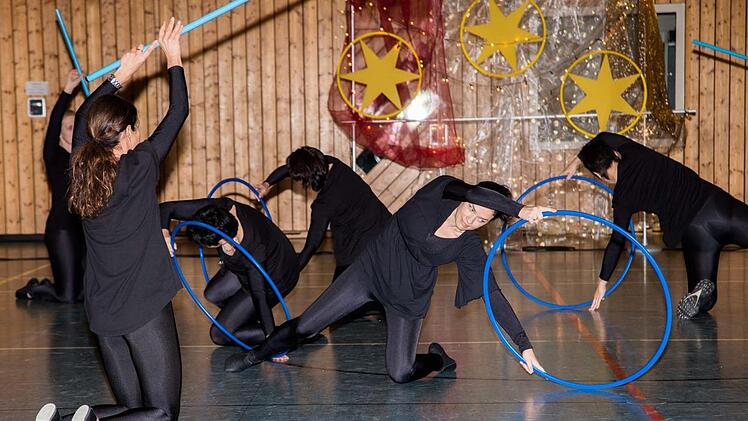 Dance For Fun: Tanzgestaltung mit Reifen und Stäben   Klaus Gagel
